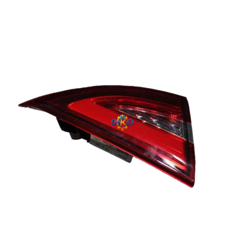 چراغ عقب چپ روی درب صندوق ام وی ام آریزو 5