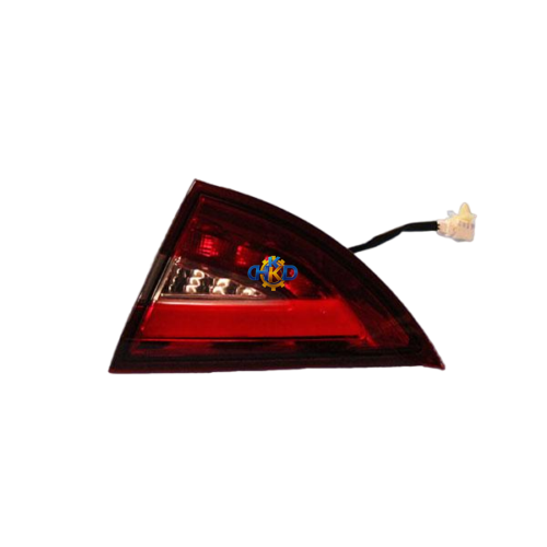 چراغ عقب راست روی درب صندوق ام وی ام آریزو 5