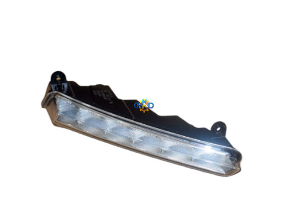 چراغ روز سمت راست آریزو 5